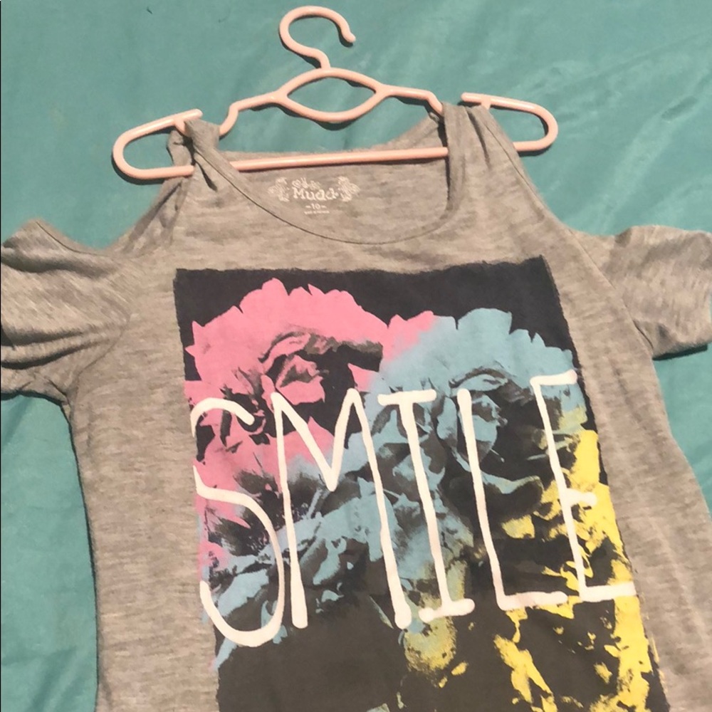 Grey Shirt - Picture 3 of 5